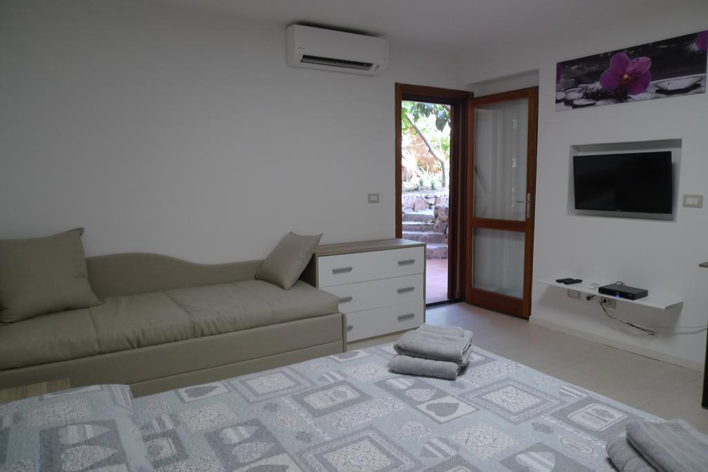 Villaggio Est Affittacamere San Teodoro  Extérieur photo