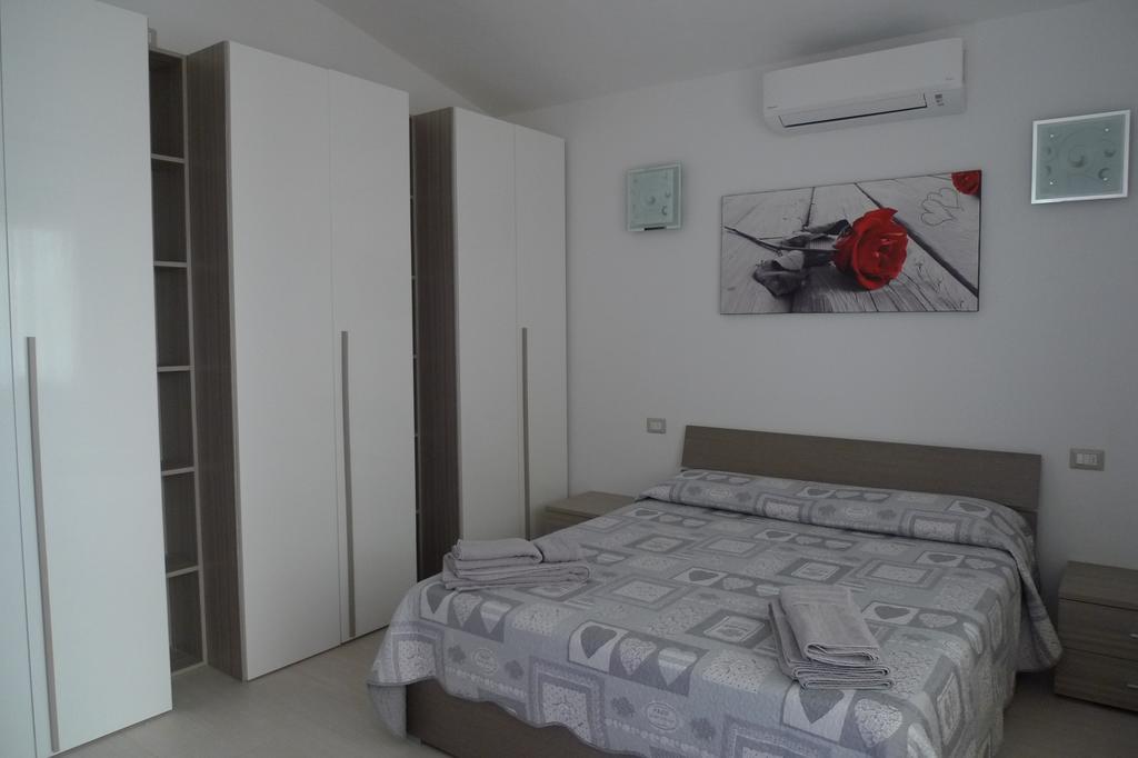 Villaggio Est Affittacamere San Teodoro  Extérieur photo