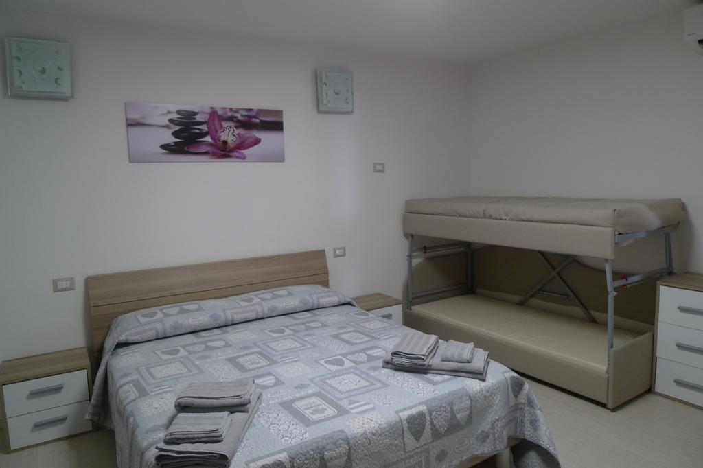 Villaggio Est Affittacamere San Teodoro  Extérieur photo