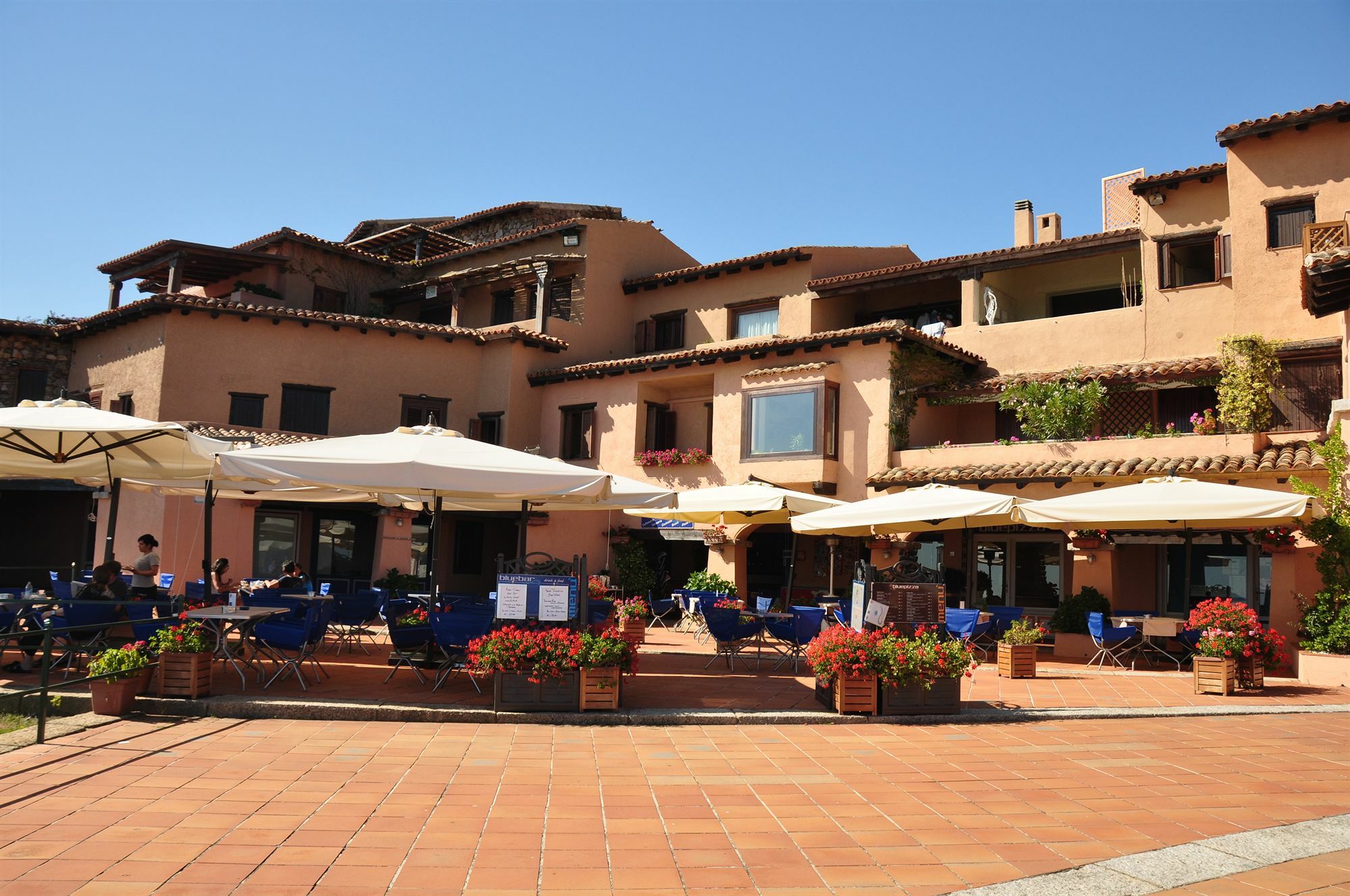 Villaggio Est Affittacamere San Teodoro  Extérieur photo